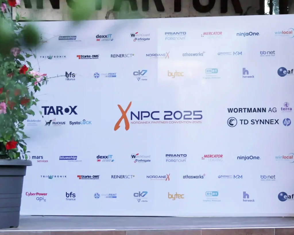 Banner für die NPC 2025 Veranstaltung mit verschiedenen Logos von Sponsoren und Partnern.